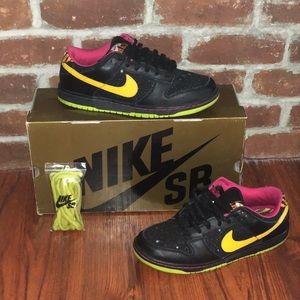 nike sb space tiger